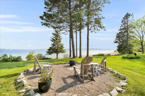 18 Bridges Point Lane Brooklin ME 04616