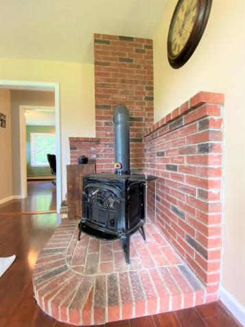 528 Danville Corner Road Auburn ME 04210