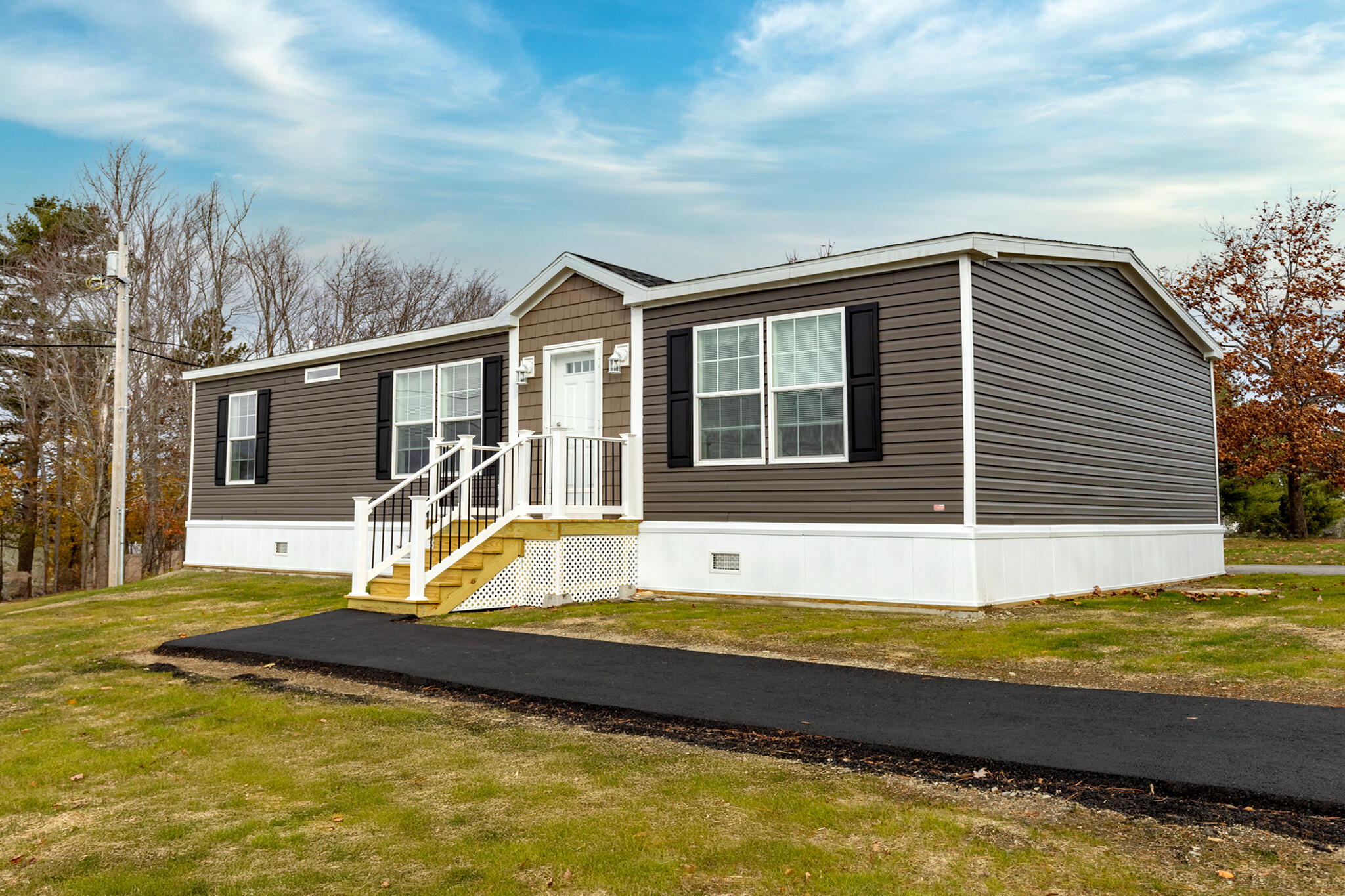 30 Main Road Holden ME 04429