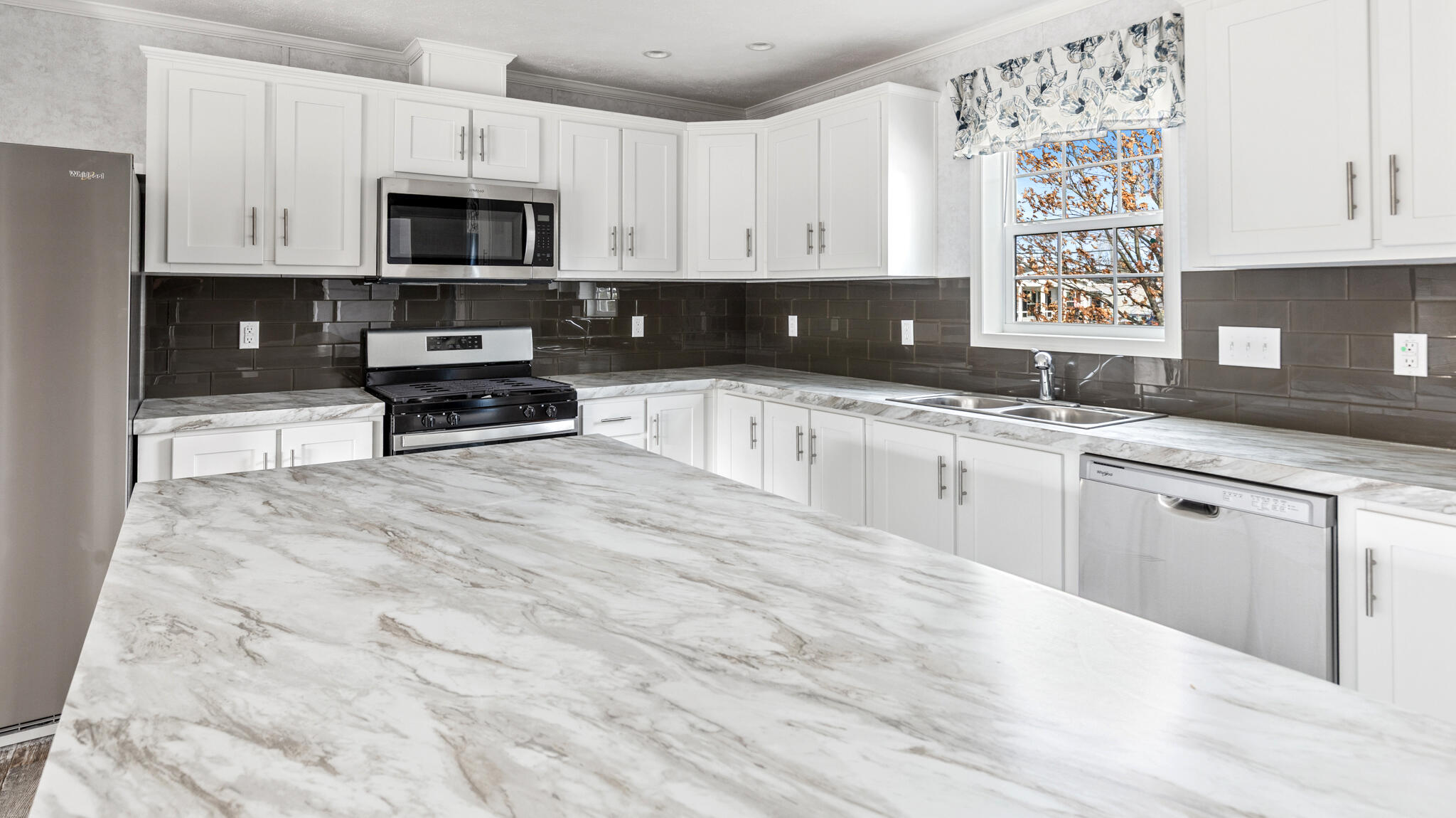 30 Main Road Holden ME 04429