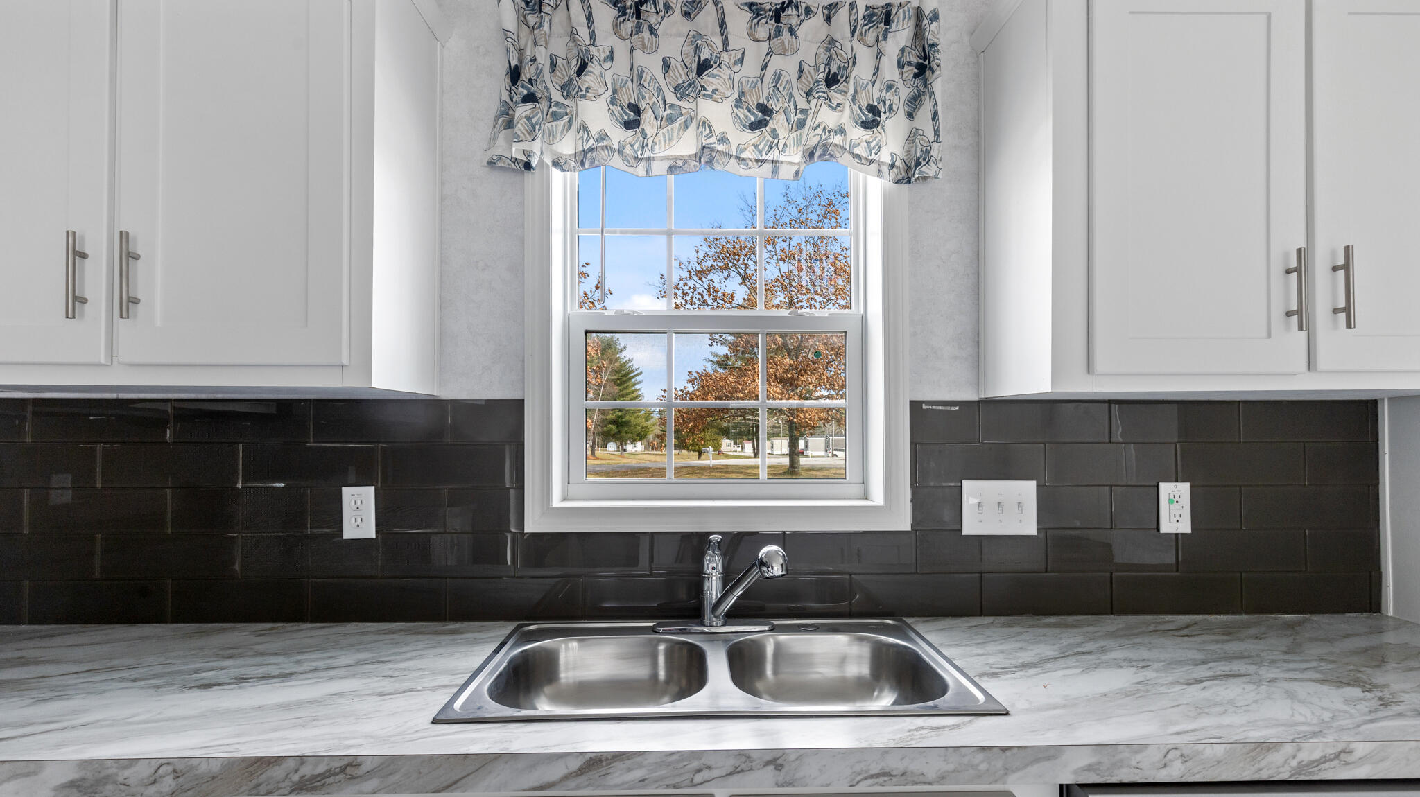 30 Main Road Holden ME 04429