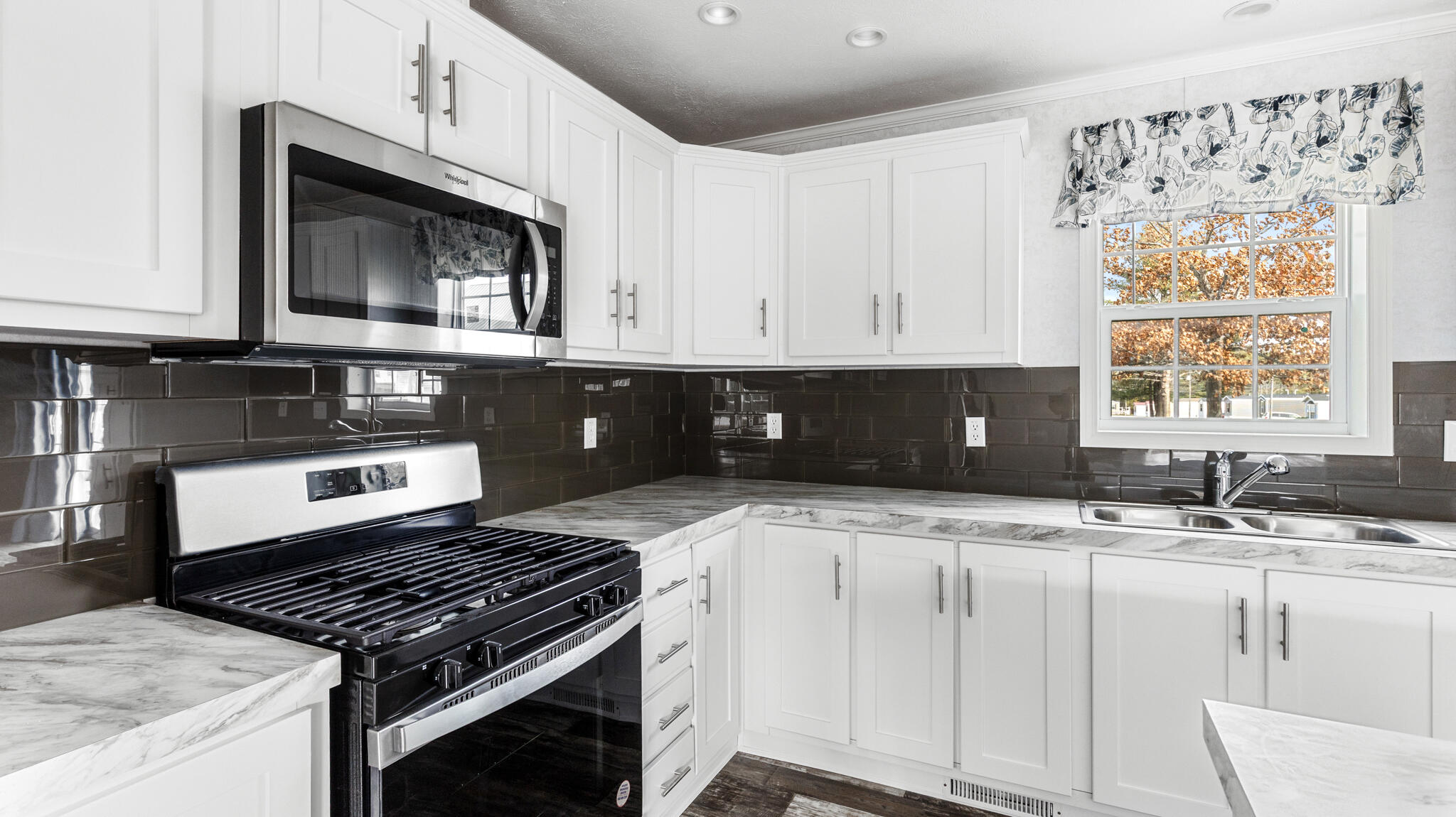 30 Main Road Holden ME 04429