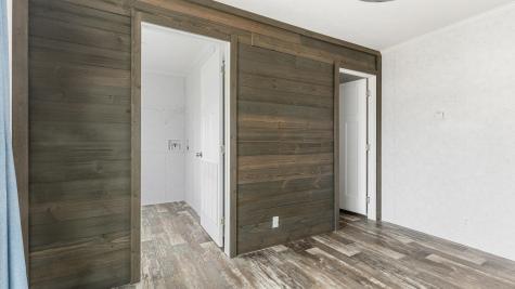 30 Main Road Holden ME 04429