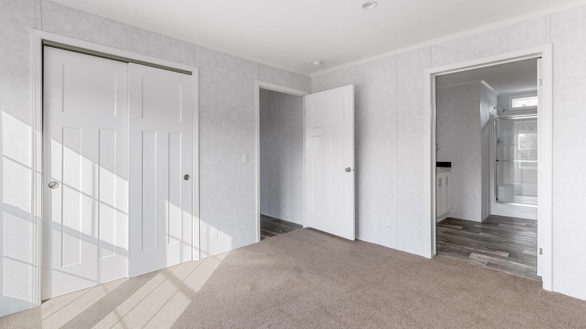 30 Main Road Holden ME 04429