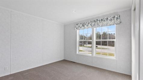 30 Main Road Holden ME 04429