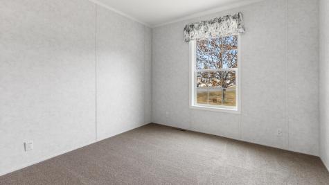 30 Main Road Holden ME 04429