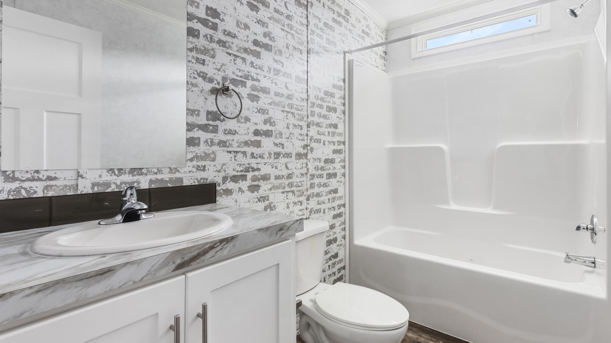 30 Main Road Holden ME 04429