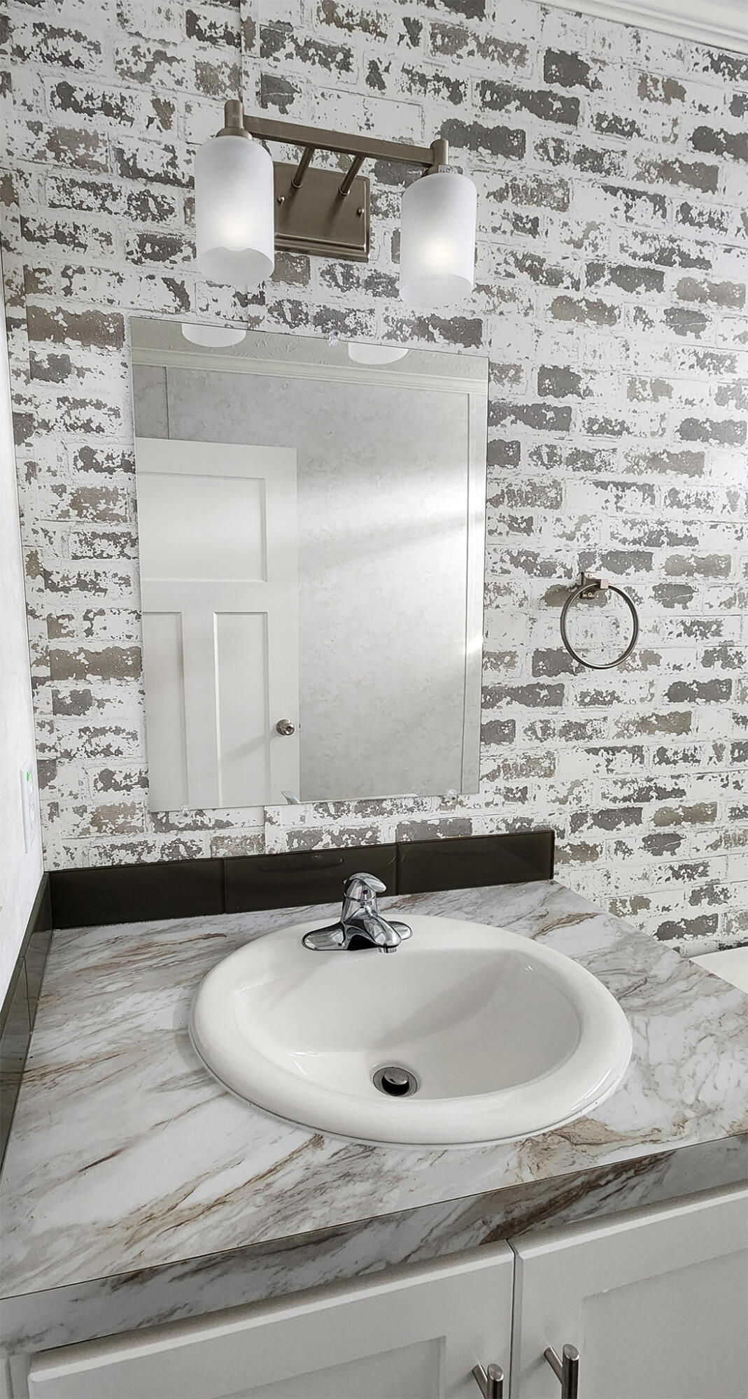 30 Main Road Holden ME 04429