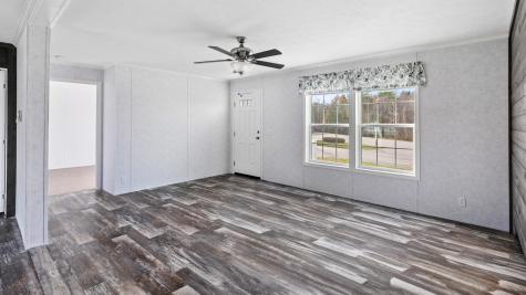 30 Main Road Holden ME 04429