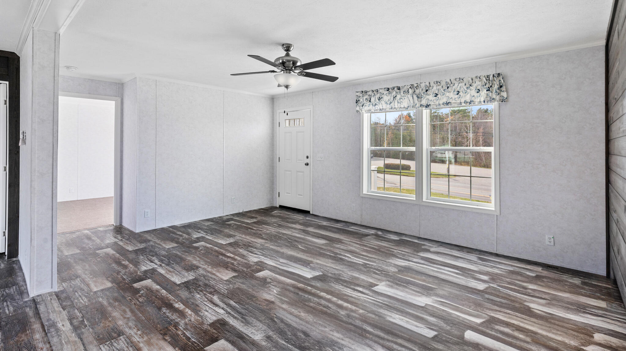 30 Main Road Holden ME 04429