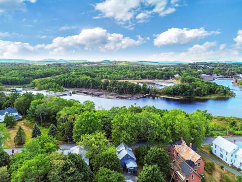 76 Pine Street Madison ME 04950