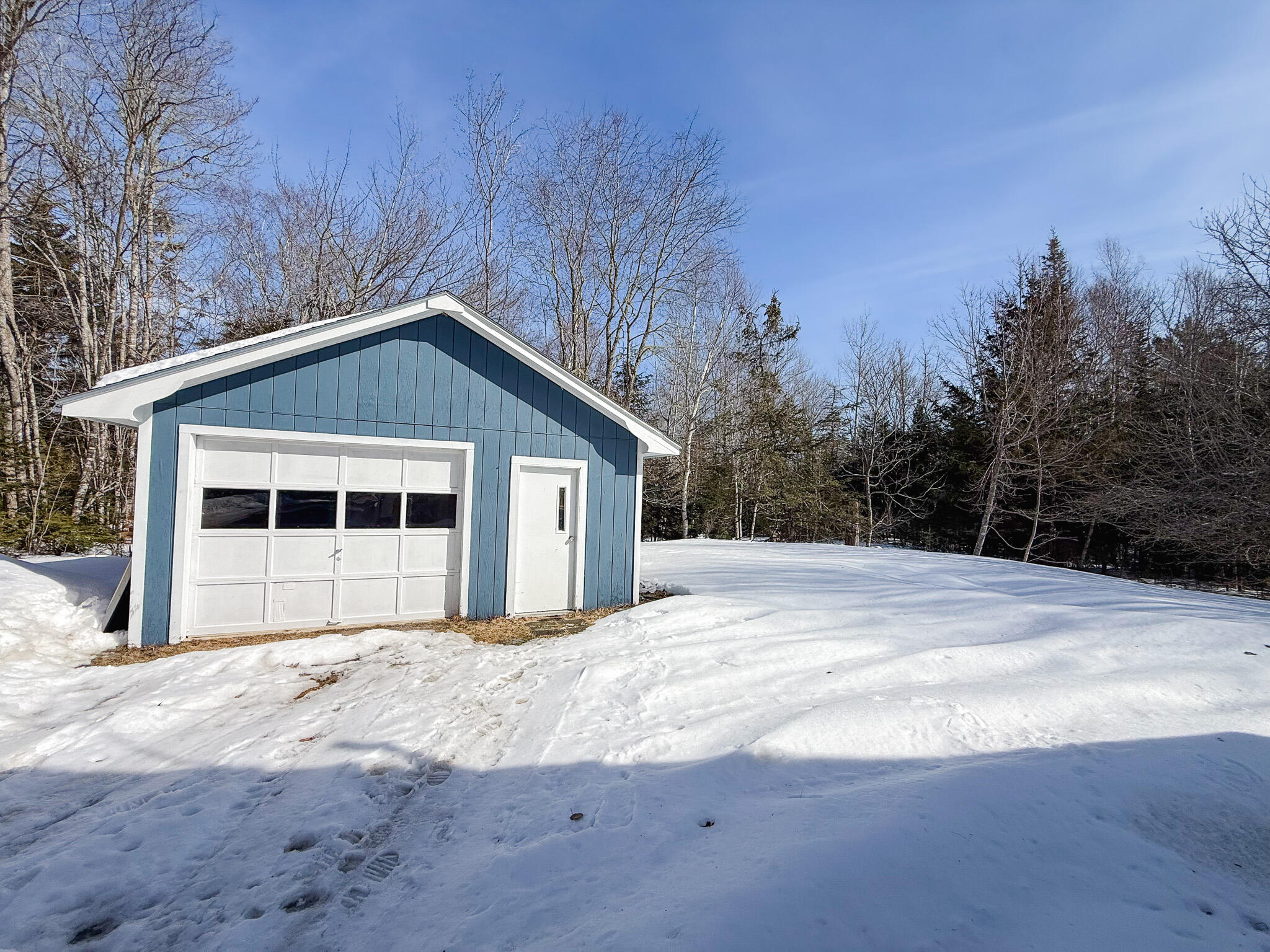 502 Newbury Neck Road Surry ME 04684