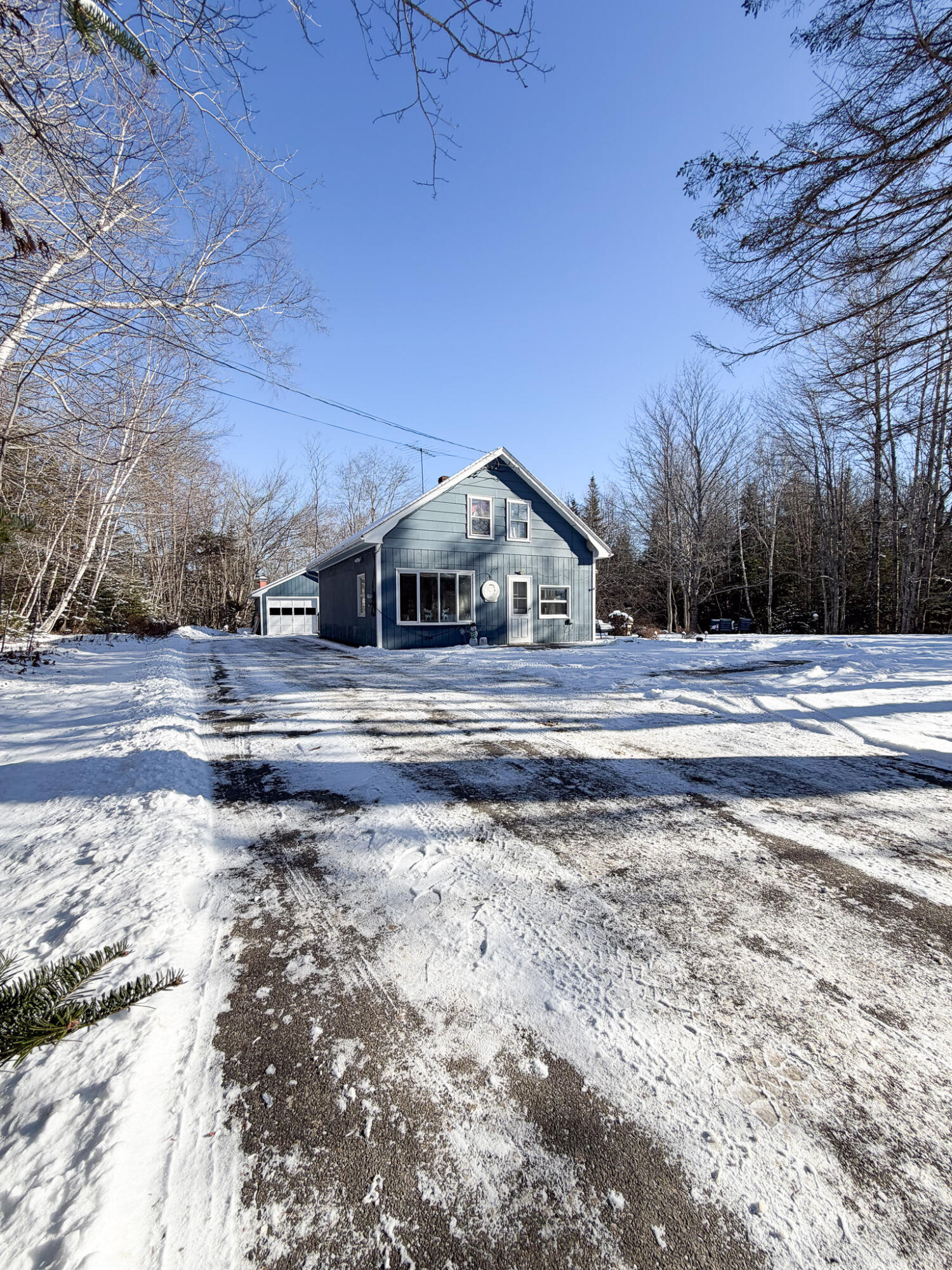 502 Newbury Neck Road Surry ME 04684