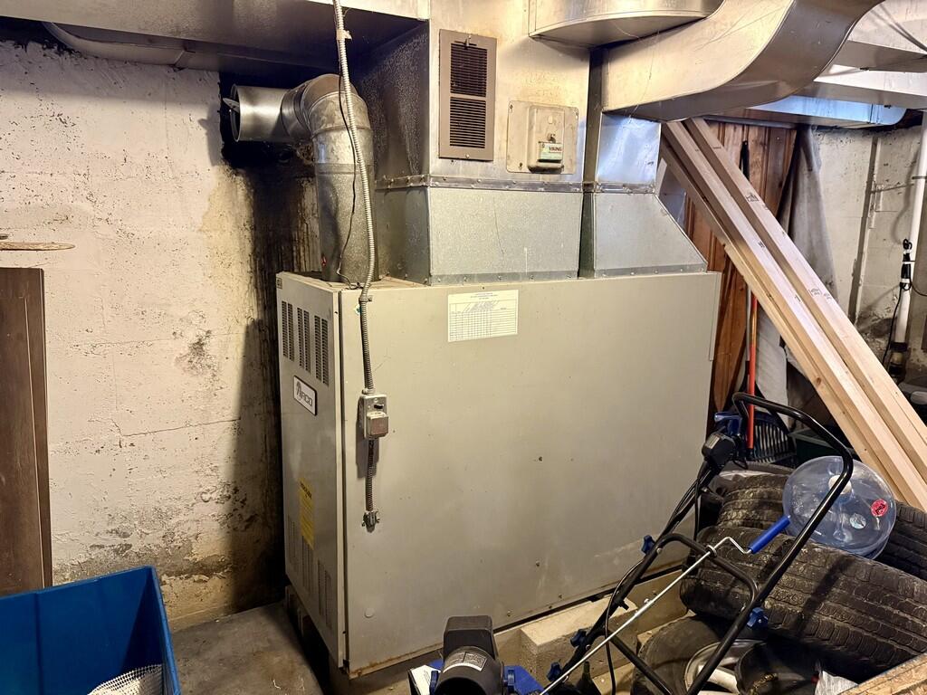 3 Steamboat Wharf Lane Bucksport ME 04416