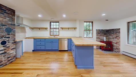 14 Pond Street Orono ME 04473