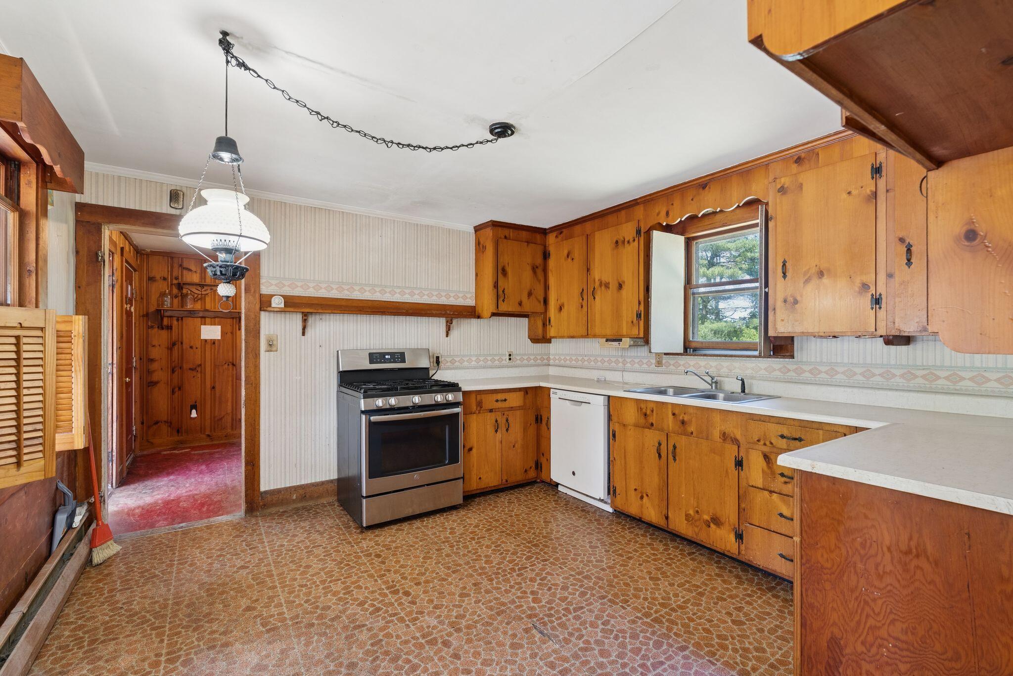 464 Gray Road Falmouth ME 04105