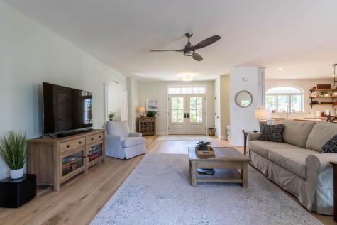 17 Lilac Lane Yarmouth ME 04096