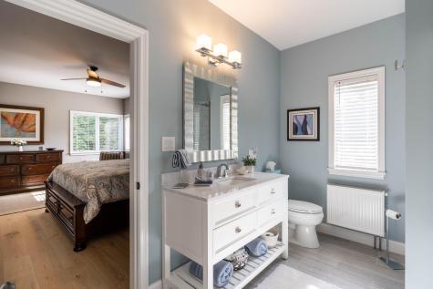 17 Lilac Lane Yarmouth ME 04096