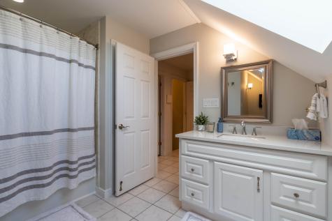17 Lilac Lane Yarmouth ME 04096
