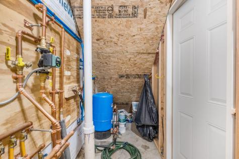 1957 Dixmont Road Etna ME 04434