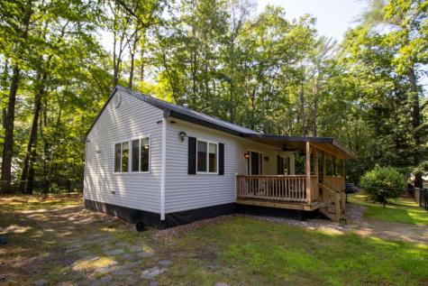 137 Maplewood Drive Naples ME 04055