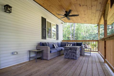 137 Maplewood Drive Naples ME 04055