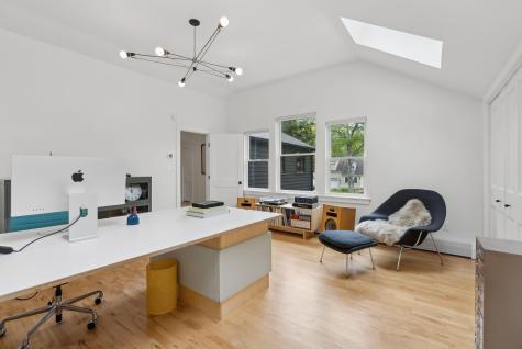 31 Forest Road Cape Elizabeth ME 04107