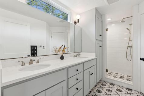 31 Forest Road Cape Elizabeth ME 04107