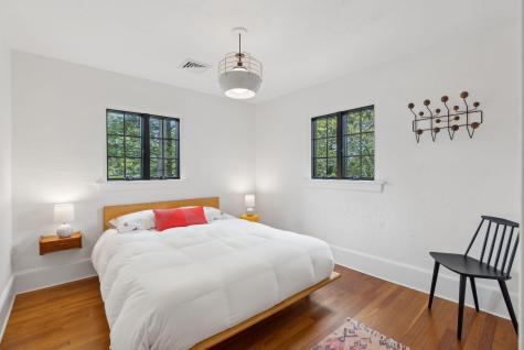 31 Forest Road Cape Elizabeth ME 04107