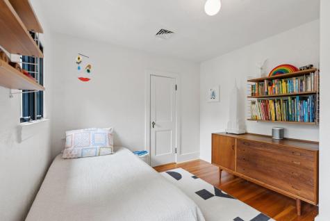 31 Forest Road Cape Elizabeth ME 04107