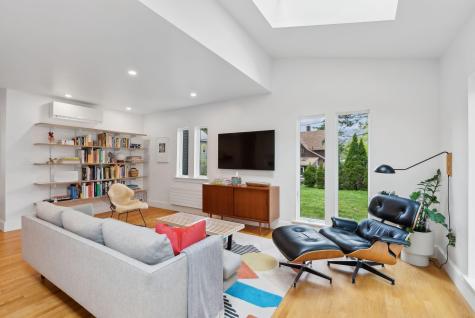 31 Forest Road Cape Elizabeth ME 04107