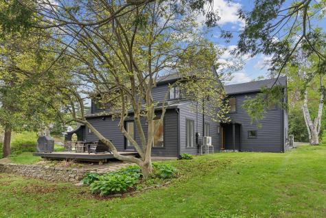 31 Forest Road Cape Elizabeth ME 04107