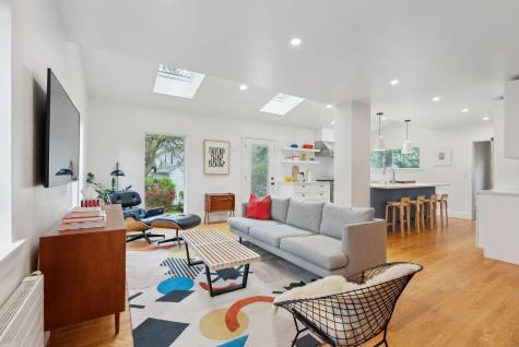 31 Forest Road Cape Elizabeth ME 04107