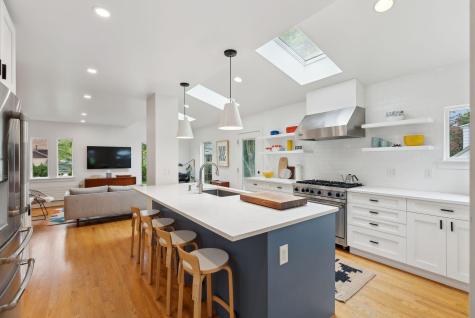 31 Forest Road Cape Elizabeth ME 04107