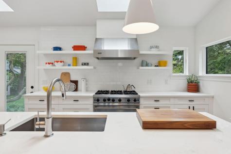 31 Forest Road Cape Elizabeth ME 04107