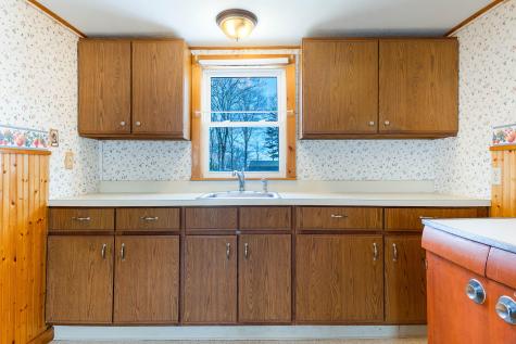 16 Oceanside Avenue E York ME 03909