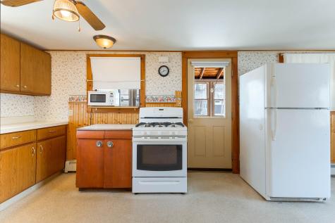 16 Oceanside Avenue E York ME 03909