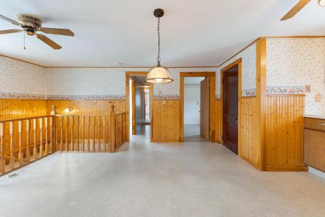 16 Oceanside Avenue E York ME 03909