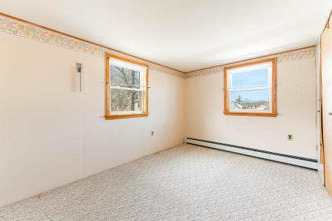 16 Oceanside Avenue E York ME 03909