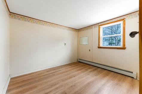 16 Oceanside Avenue E York ME 03909