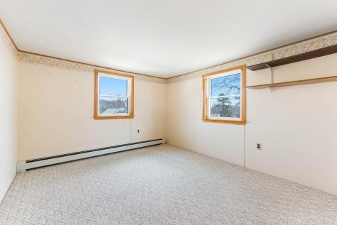 16 Oceanside Avenue E York ME 03909