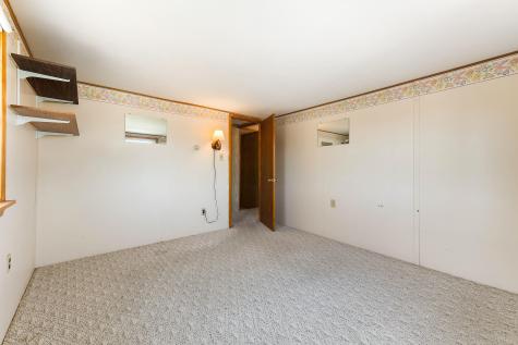 16 Oceanside Avenue E York ME 03909