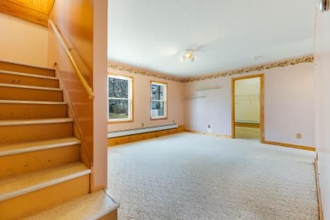 16 Oceanside Avenue E York ME 03909