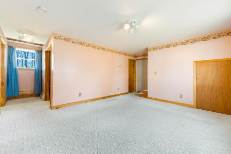 16 Oceanside Avenue E York ME 03909