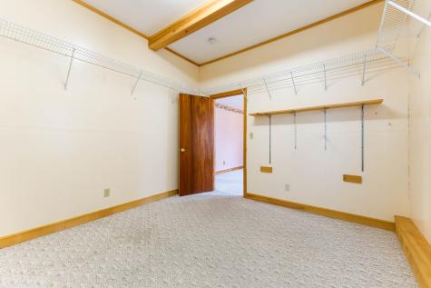 16 Oceanside Avenue E York ME 03909