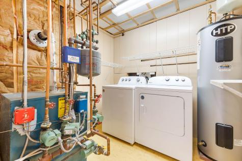 16 Oceanside Avenue E York ME 03909