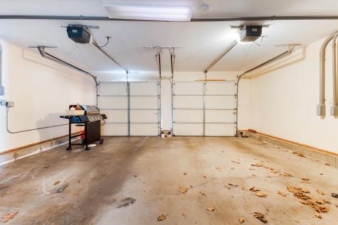 16 Oceanside Avenue E York ME 03909