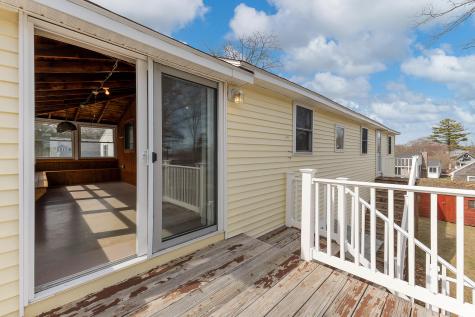 16 Oceanside Avenue E York ME 03909