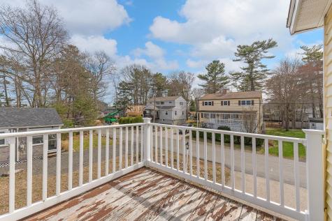 16 Oceanside Avenue E York ME 03909