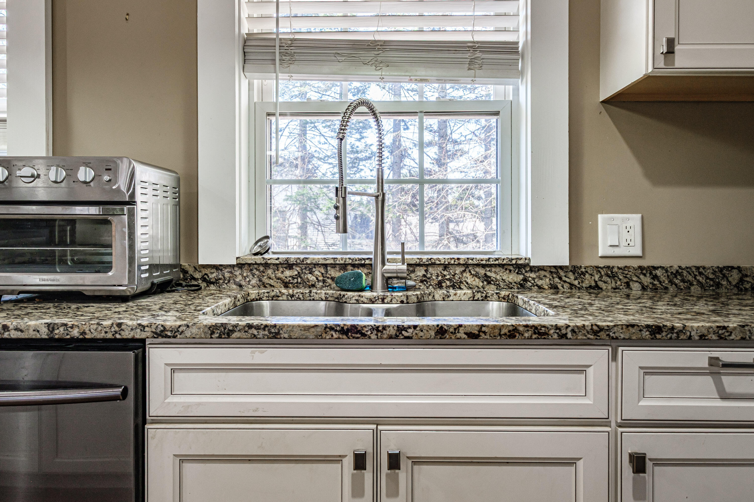 4 Sheffield Avenue Lewiston ME 04240